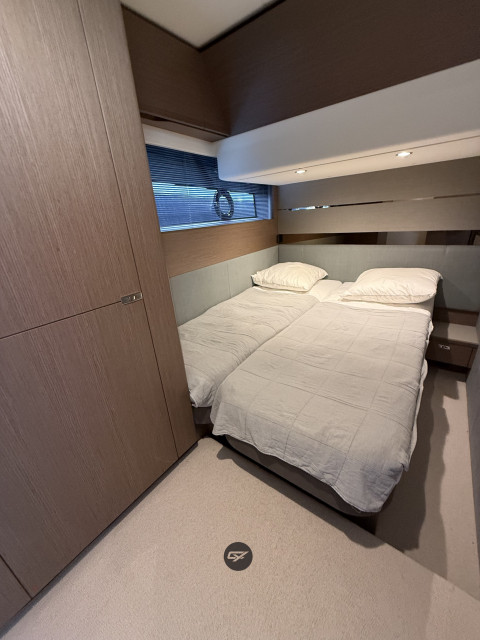 Princess V60 Exterior (img-43)