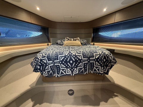 Princess V60 Exterior (img-25)