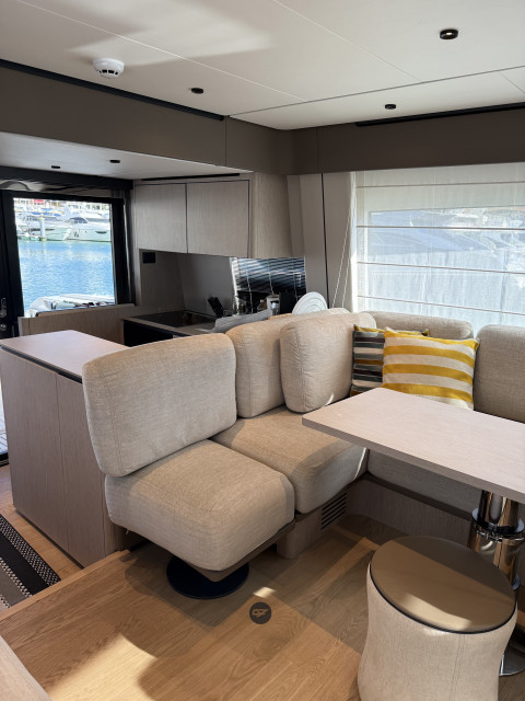 Ferretti 580 (2023) Exterior (img-4)