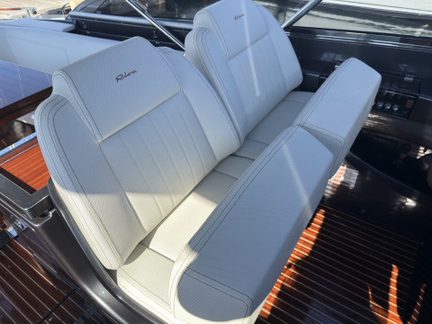 Riva 38 Rivamare 2025 Exterior (img-19)