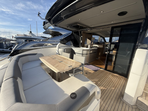 Princess V60 Exterior (img-8)