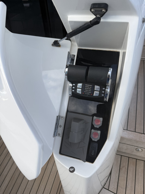 Princess V60 Exterior (img-17)