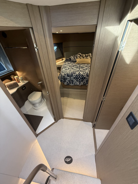 Princess V60 Exterior (img-22)