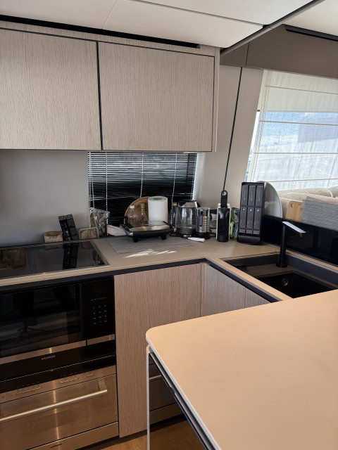 Ferretti 580 (2023) Exterior (img-9)