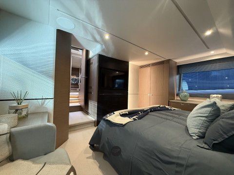 Princess V60 Exterior (img-39)