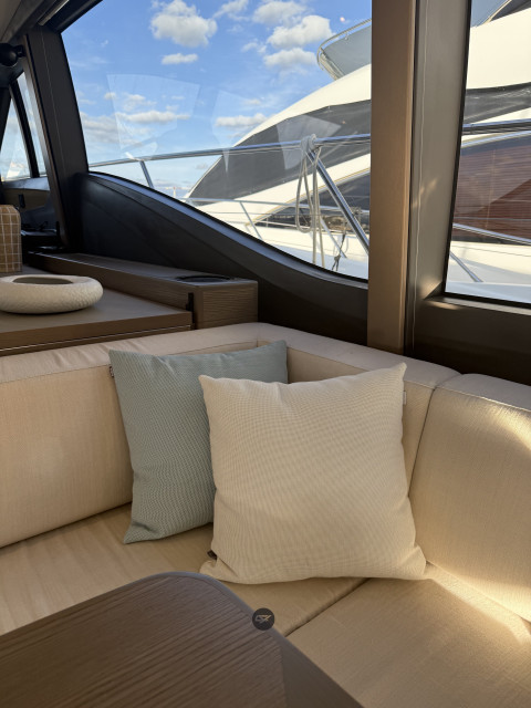 Princess V60 Exterior (img-15)