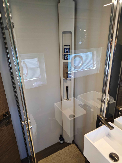 Ferretti 670 - 2024 Exterior (img-34)