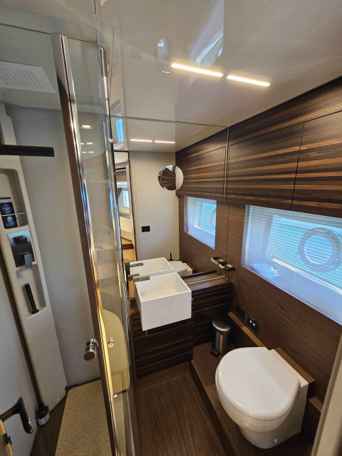 Ferretti 670 - 2024 Exterior (img-28)