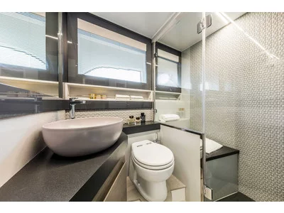 Pershing 5x Exterior (img-15)