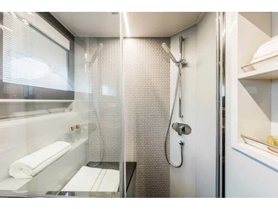 Pershing 5x Exterior (img-16)