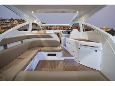 Fairline 38 Open Exterior (img-9)