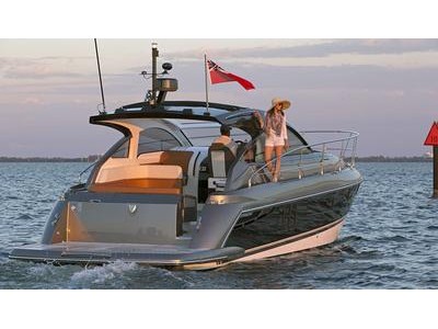 Fairline 38 Shadow Open Exterior (img-1)