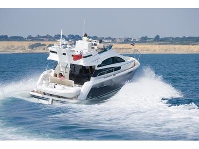 Fairline 42 Exterior (img-11)