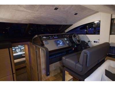 Fairline 42 Exterior (img-8)