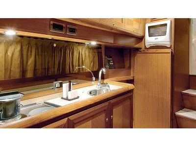 Mochi Craft Dolphin 44' Exterior (img-1)