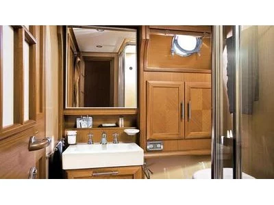 Mochi Craft Dolphin 54' Exterior (img-4)