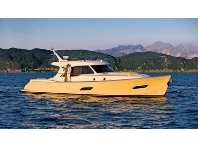 Mochi Craft Dolphin 54' Exterior (img-4)