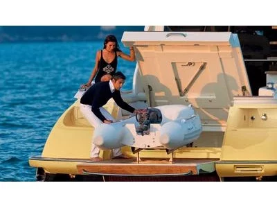 Mochi Craft Dolphin 54' Exterior (img-3)