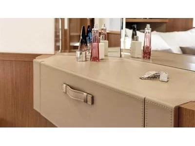 Mochi Craft Dolphin 64' Cruiser Exterior (img-6)