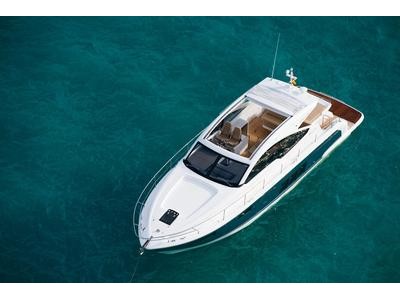 Fairline 48 Open Exterior (img-6)