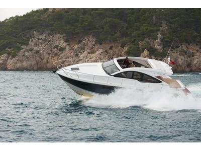 Fairline 48 Open Exterior (img-9)