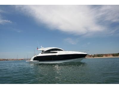 Fairline 48 GT Exterior (img-2)