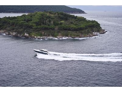 Fairline 50 GT Exterior (img-1)