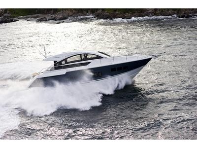 Fairline 50 GT Exterior (img-10)