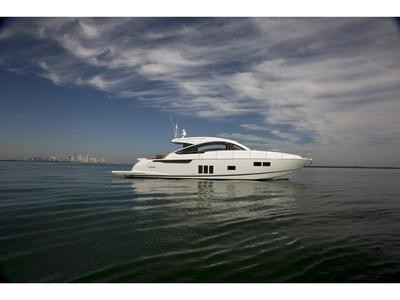 Fairline 62 GT Exterior (img-2)