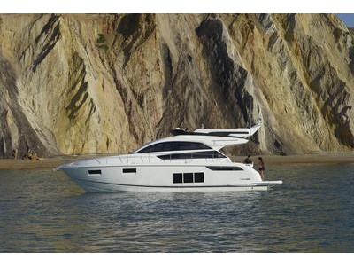 Fairline 48 Exterior (img-19)