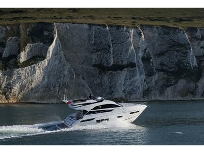 Fairline 48 Exterior (img-20)