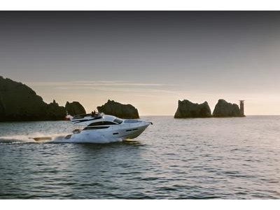 Fairline 48 Exterior (img-10)