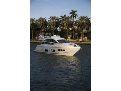 Fairline 50 Exterior (img-12)