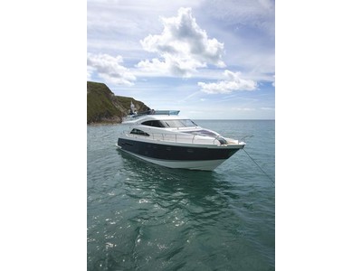 Fairline 65 Exterior (img-10)