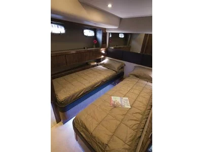 Fairline 65 Exterior (img-5)