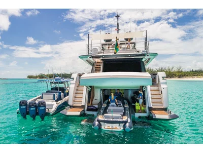 Custom Line Saetta 120´ Exterior (img-20)