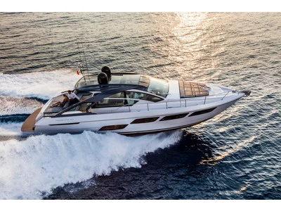 Pershing 5x Exterior (img-2)