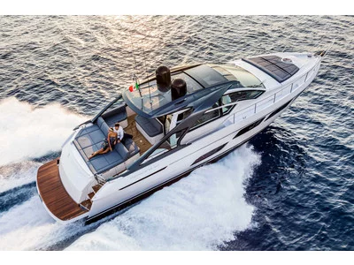 Pershing 5x Exterior (img-4)