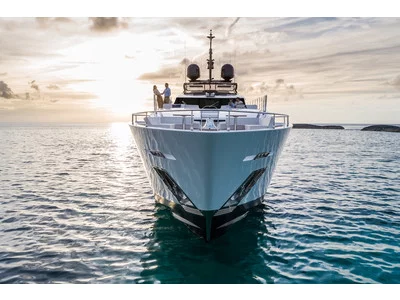 Custom Line Saetta 120´ Exterior (img-22)