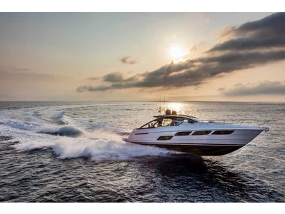 Pershing 5x Exterior (img-5)