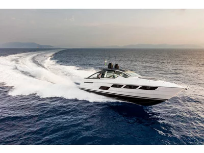 Pershing 5x Exterior (img-6)