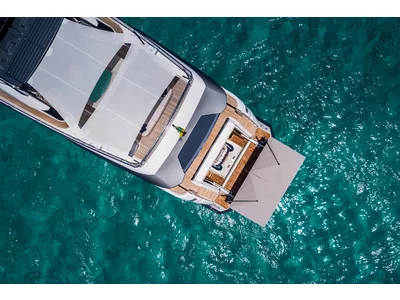 Custom Line Saetta 120´ Exterior (img-24)