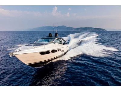 Pershing 5x Exterior (img-14)