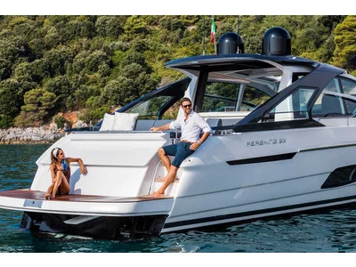 Pershing 5x Exterior (img-20)