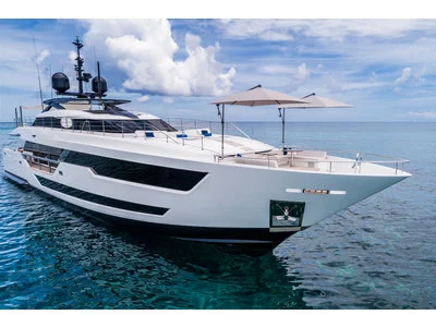 Custom Line Saetta 120´ Exterior (img-6)