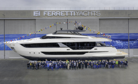 FERRETTI YACHTS 1000 LAUNCHED: THE LARGEST  EVER BUILT BY THE SHIPYARD.