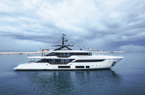 Custom Line Navetta 38: Second launch in less than a year